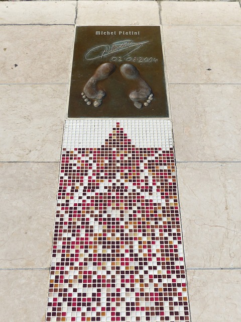 r的资金注 r的资金注